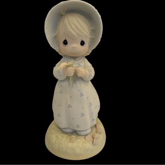 Precious Moments Other - Charming Precious  Moments Figurine - He loves me he loves me not